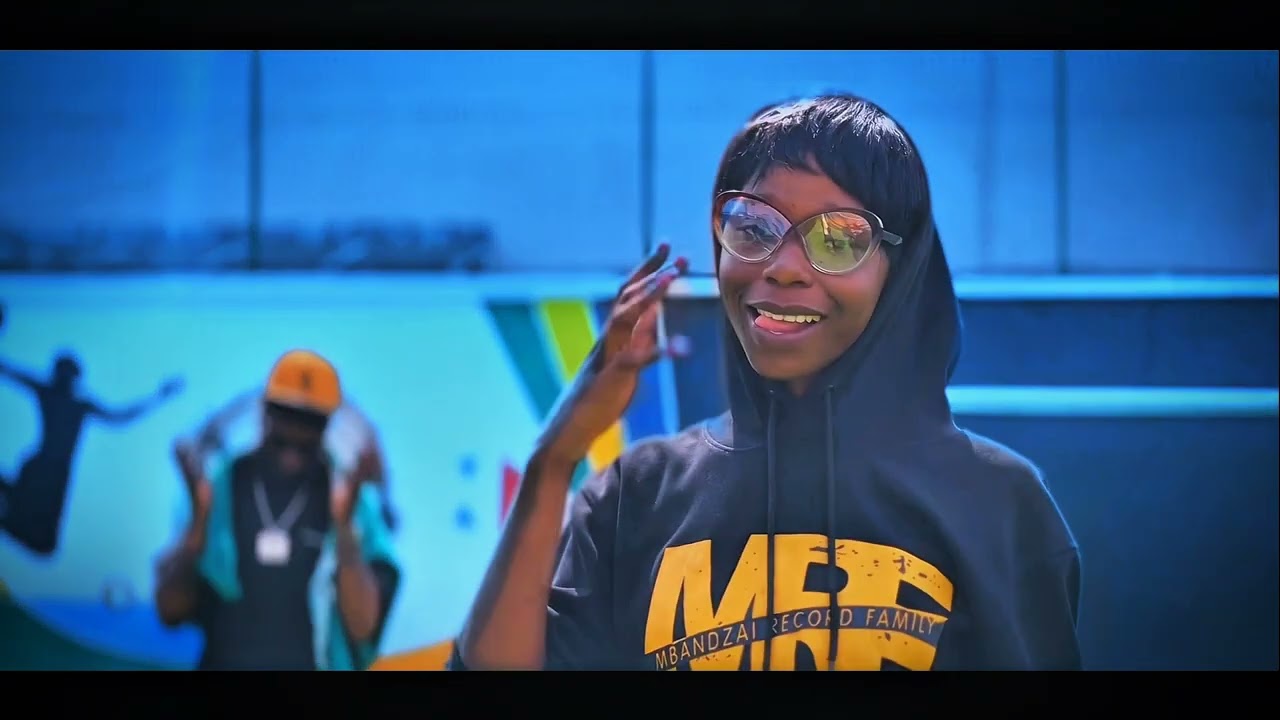 WAHOU FEAT LA SENTI LOVA _ visualiser-