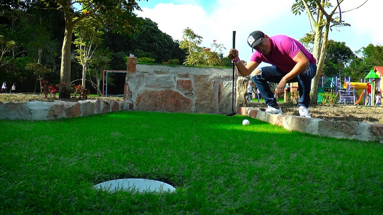 Mini Golf en Pony Parque para niños y adultos
