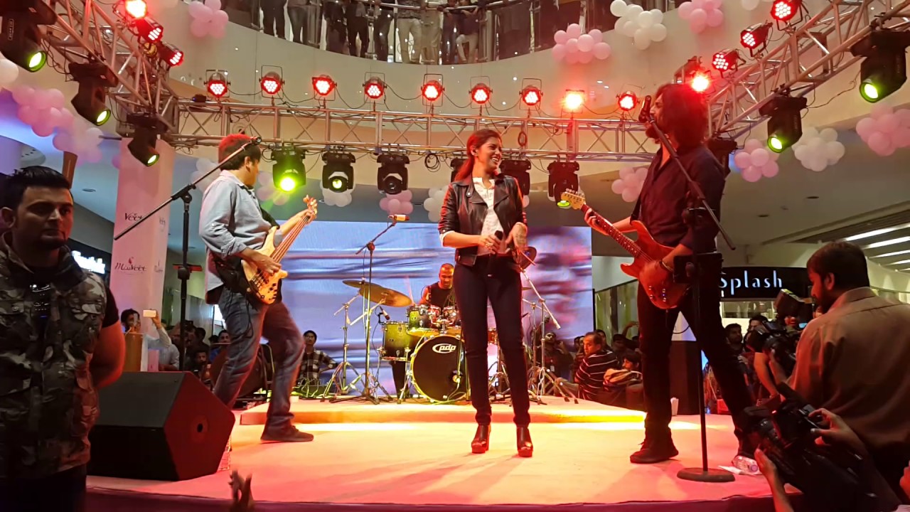 Sara Haider tonight's going to be a good night - Miss Veet - Noori Ocean Mall Concert 1