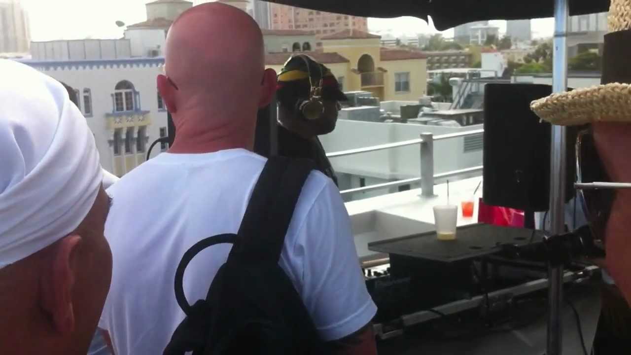 MIAMI WMC2012 - Mr. V@Clevelander Hotel - C-Level Rooftop - Pt.2