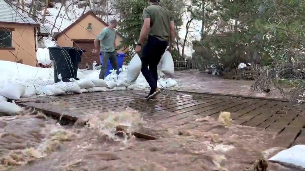 2023 Utah flooding: Residents work to save homes from flood waters