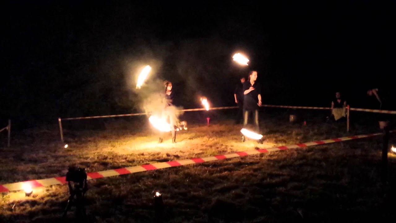 Nocne widowisko FireShow podczas Nocy Świętojańskiej w Iwięcinie