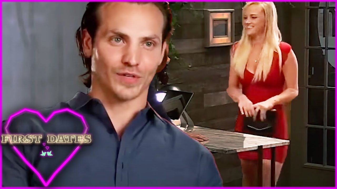This Man in Obsessed with Women's Legs & Heels | First Dates USA