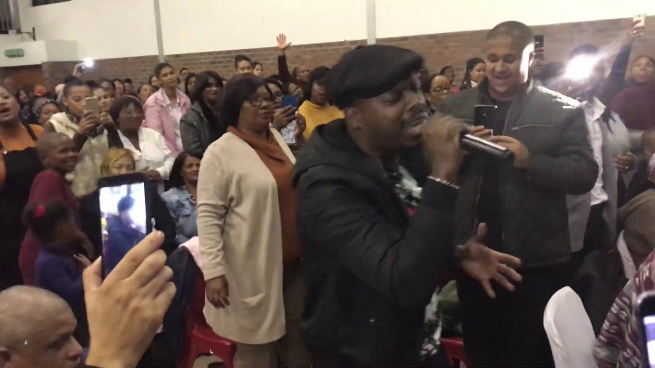 Neville D -Die Liefde van Jesus (Koortjie Medley)- Live in Saldanha