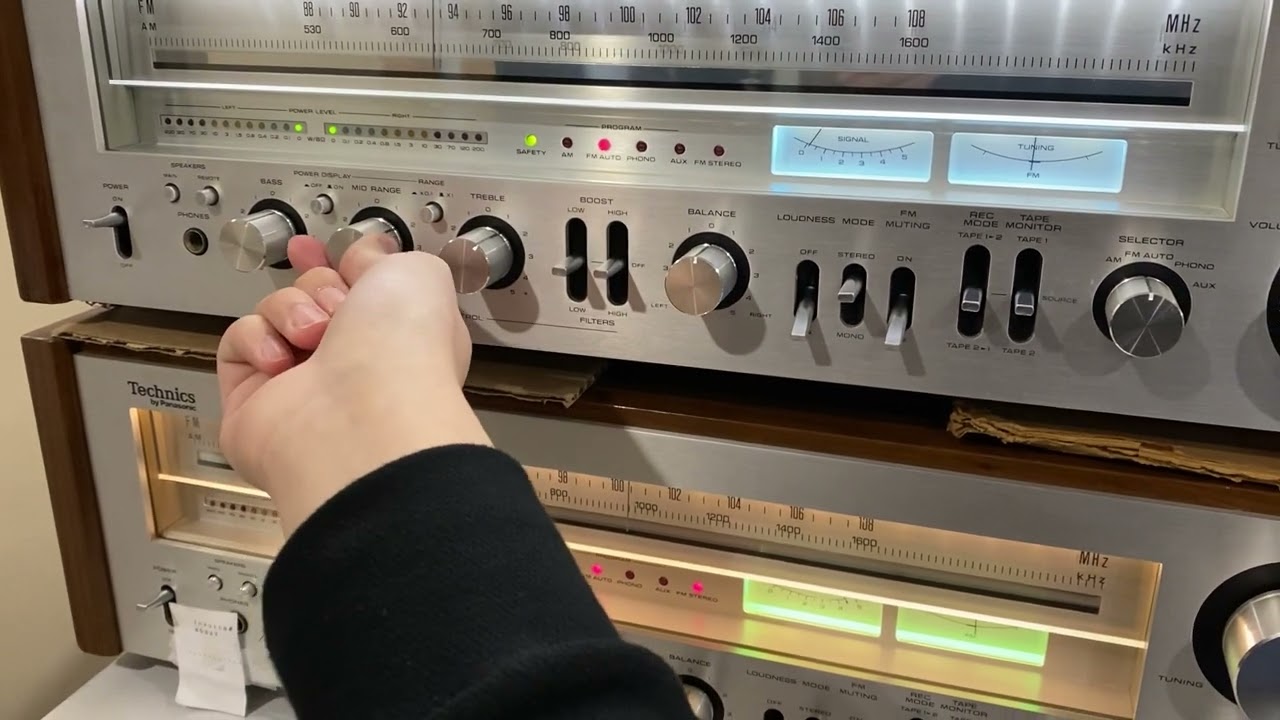 Vintage Technics SA-700 AM/FM Stereo Receiver Video demo!