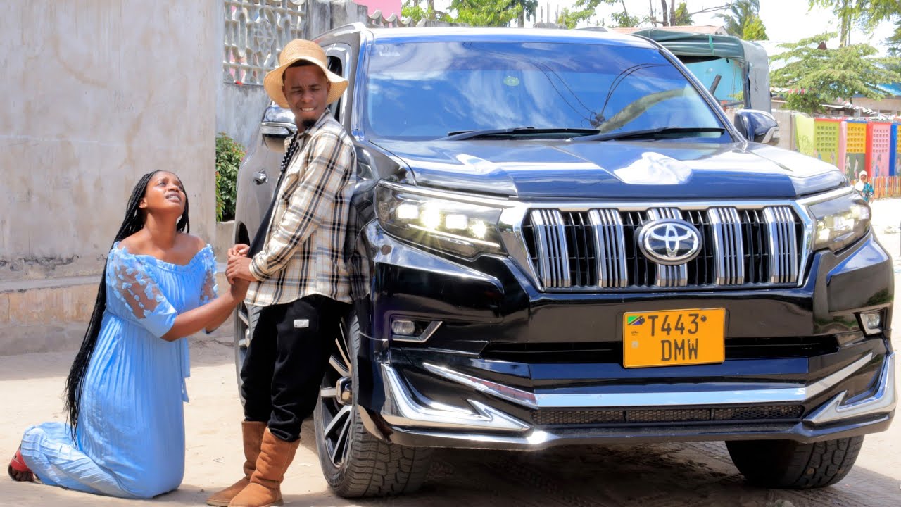 KAKA NISAIDIE MWENZAKO NAOMBA