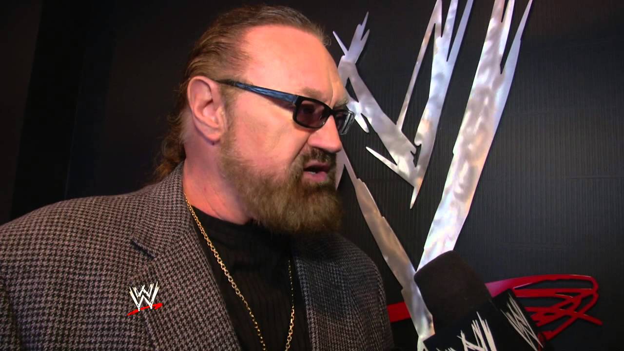 Which WWE Legend can sleep through anything? - WWE Legends' House Exclusive - Ep. 2