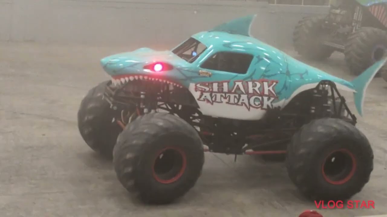 MONSTER TRUCKS 🔥🔥🧡🧡🧡🎉