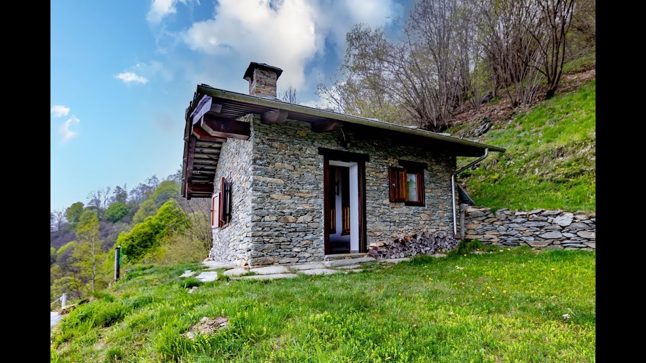 VENDUTO - BAITA RISTRUTTURATA A NUOVO con TERRENO DI PROPRIETA'