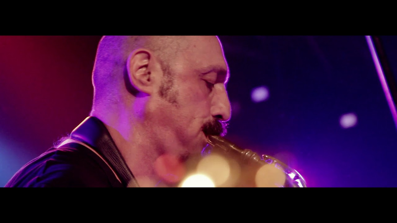 Fish in Oil -  Manitu Na Biciklu (Official Live Video)