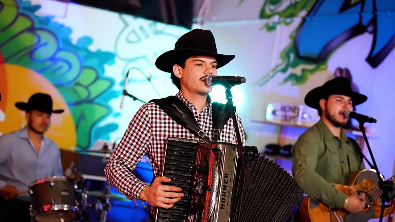 Los Zutanos De Culiacan - La Polvadera (En Vivo)