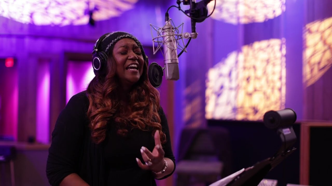 Wendy Moten & Nashville Sing For Ukraine