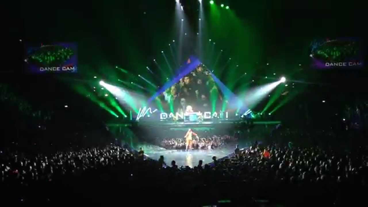 Katy Perry - Live in Milan @ Mediolanum Forum 21/02/2015 - Dance Cam + Walking on Air