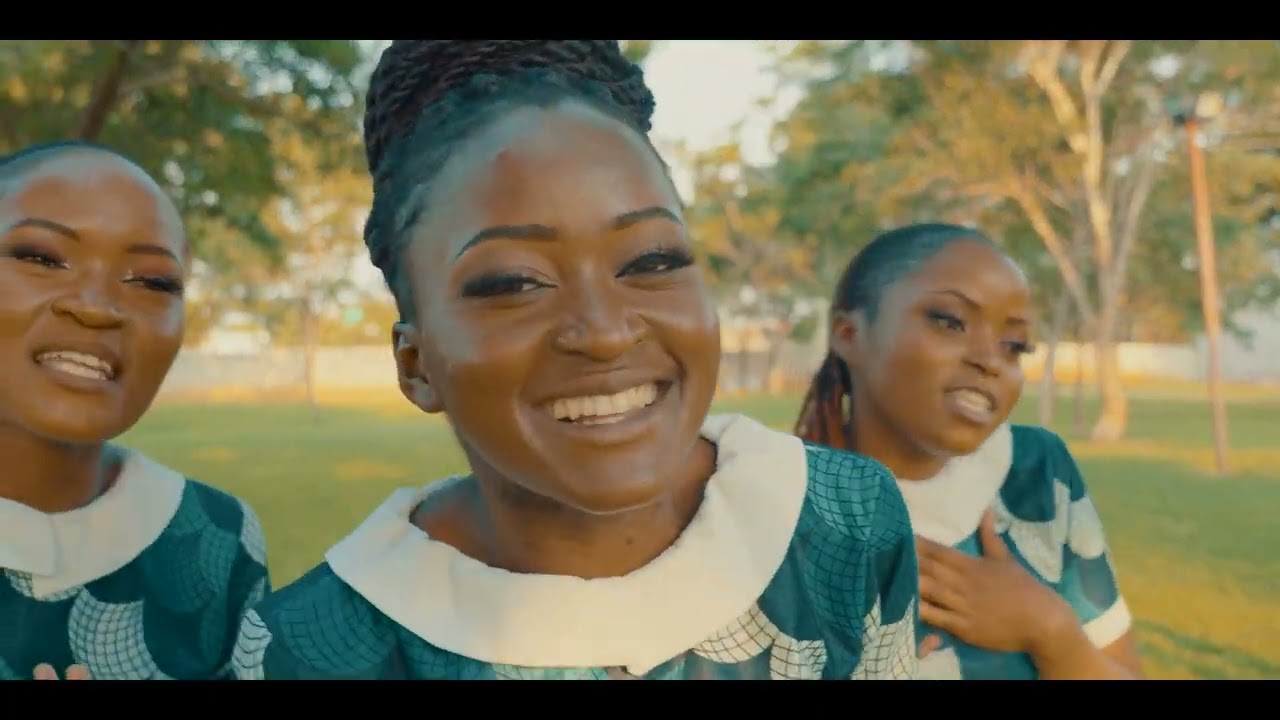 Divine Sisters Singers - Ngomwana