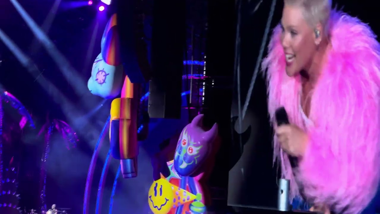 What's Up? (4 Non Blondes Cover) [P!NK - Summer Carnival Tour - Metlife Stadium NJ 2024]