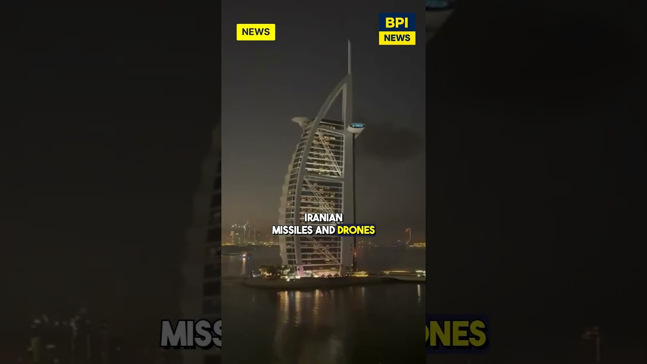 Аэропорт Дубая эвакуирован после того, как небоскреб Бурдж-эль-Араб загорелся в результате иранск...