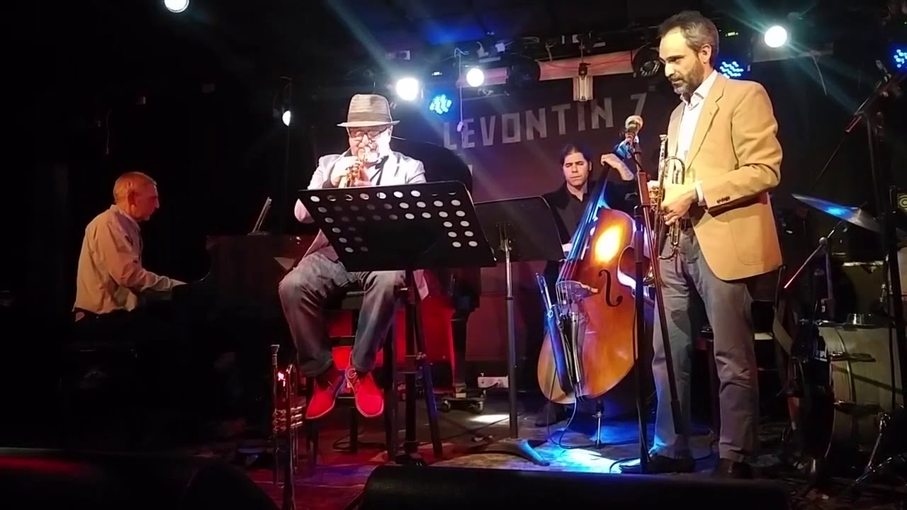 Chet Baker - Leaving