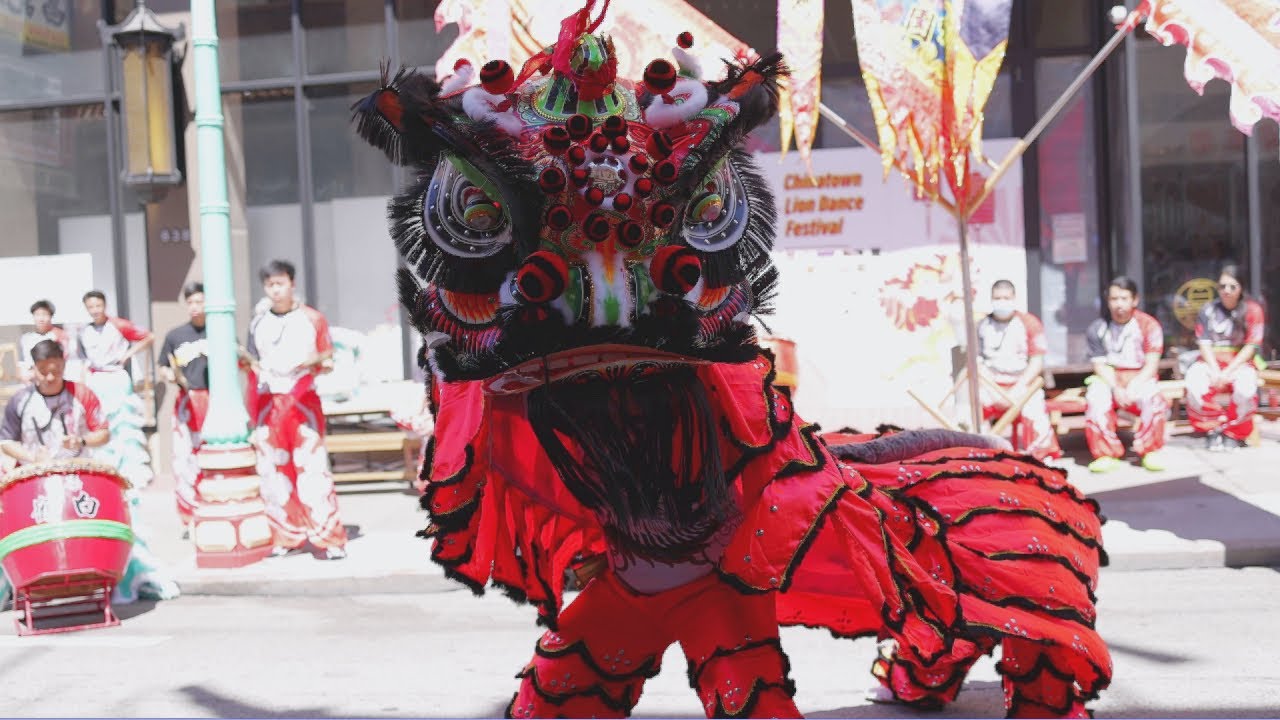 Eye Dotting and Traditional Lion Dance by Leung's White Crane - Chinatown Lion Dance Festival 2022