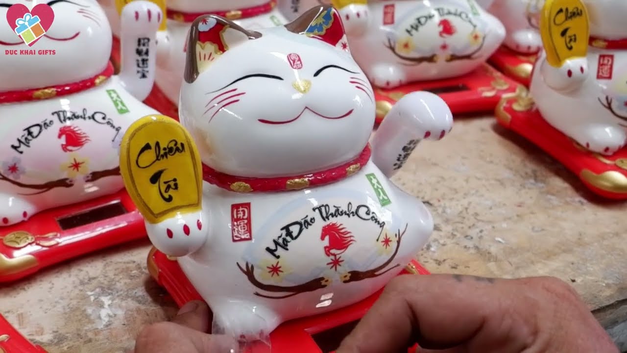 Cơ sở sản xuất mèo thần tài vẫy tay đầu tiên tại Việt Nam - Quà Tặng Đức Khải