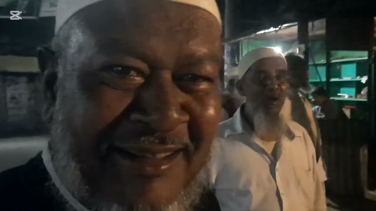 মুরুব্বিদের সাথে ভালোবাসা আর গল্পে ভরা এক শান্ত সন্ধ্যা 