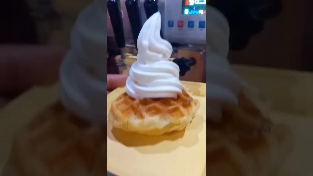 Croffle UFO ice cream 