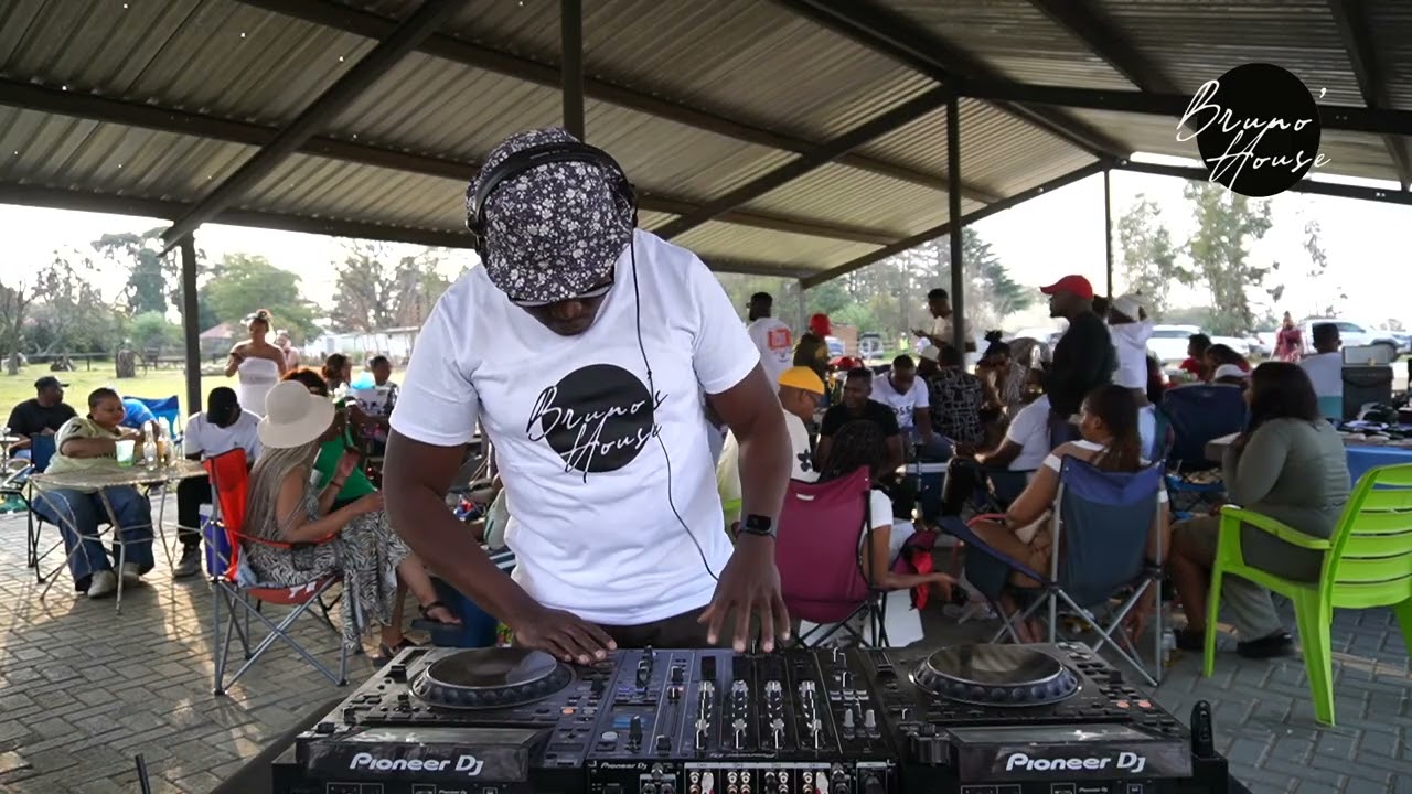 Impromptu sessions 3 Funkytee //Deep House// Eucalypt guest farm BHM #deephouse