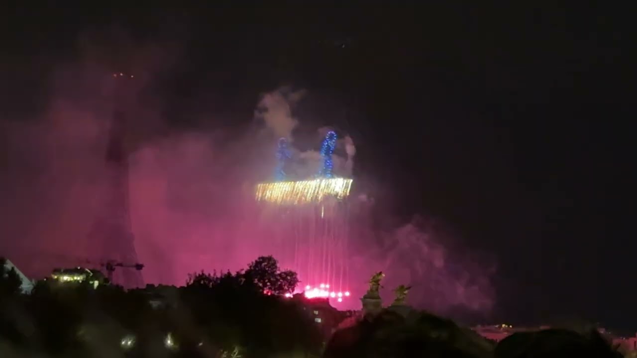 Firework Eiffel Tower - Paris