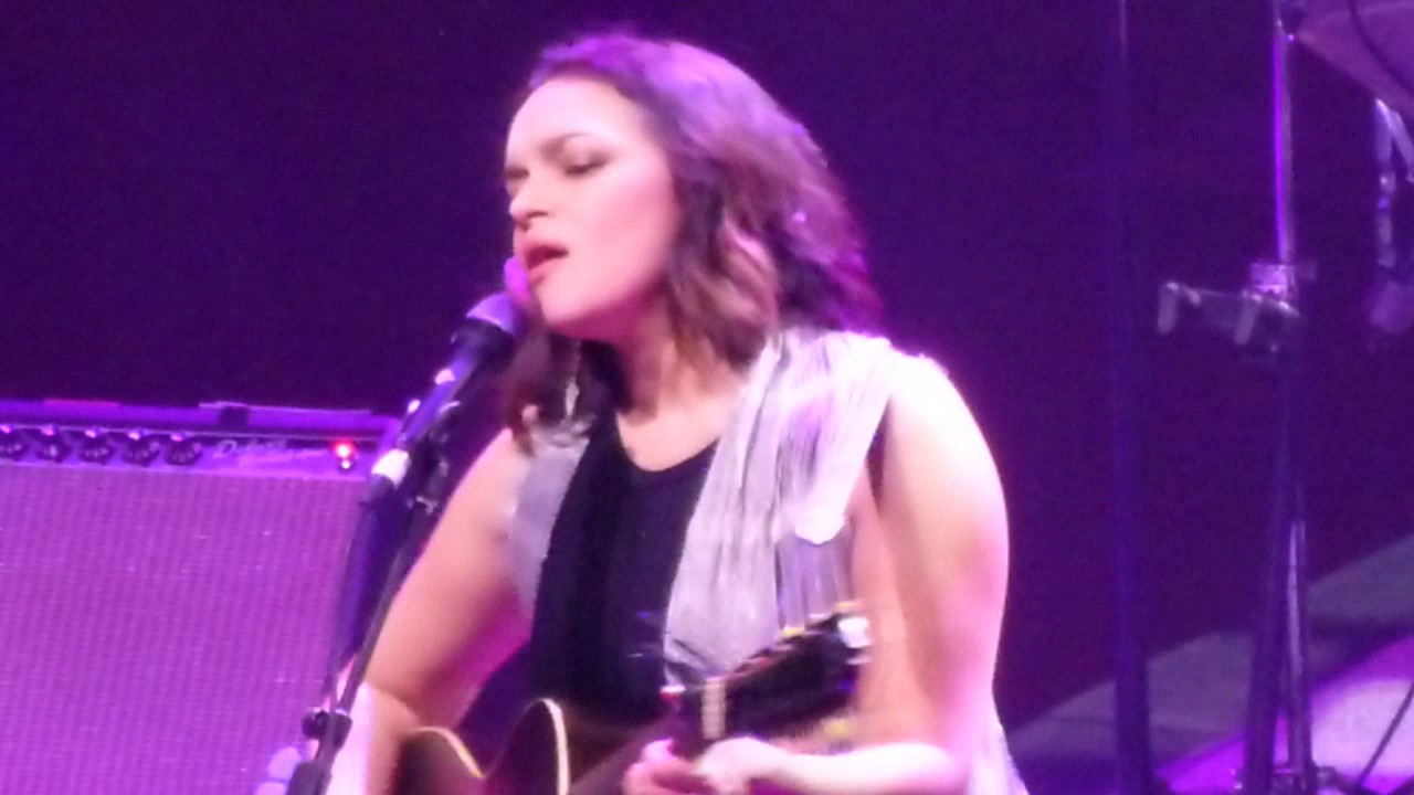 Norah Jones - It Must Have Been The Roses, Academy of Music, Philadelphia, 12/02/2016