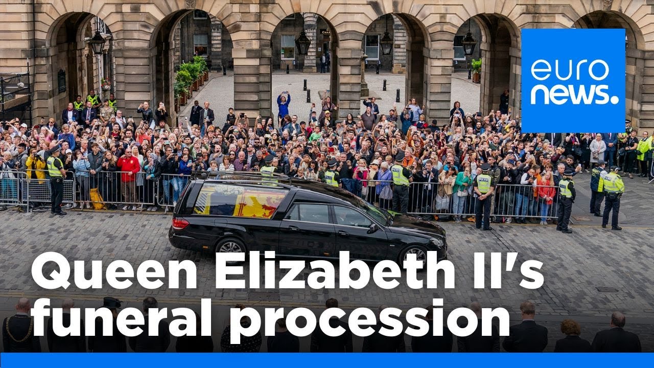 Queen Elizabeth II's funeral procession in Scottish capital | euronews 🇬🇧