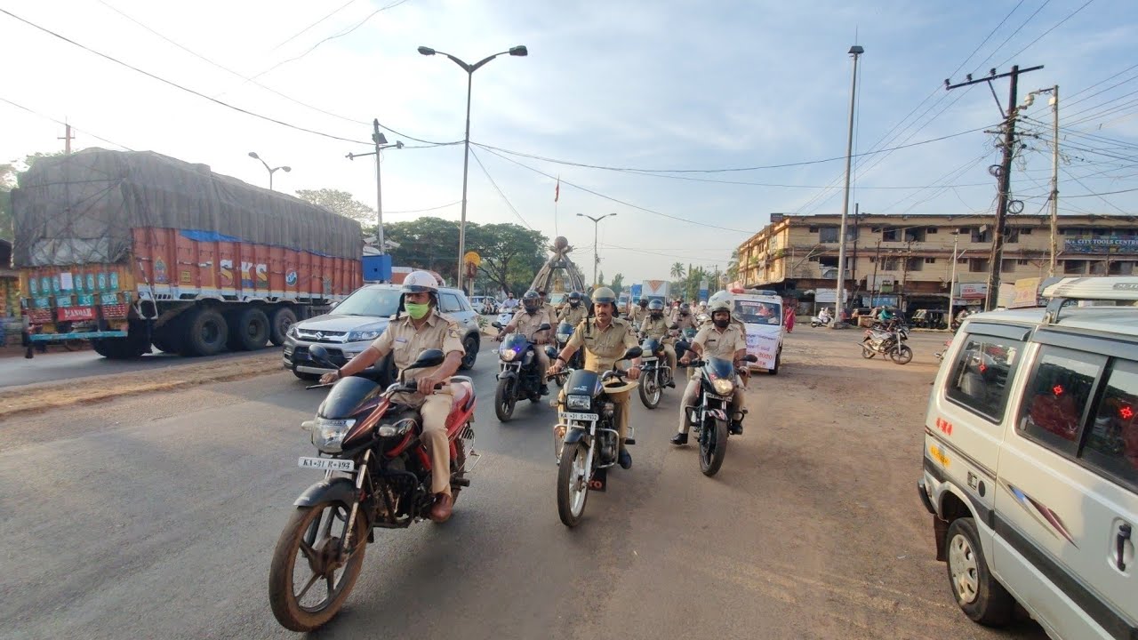 Bhatkal Police conducts rally as a part of 'Road Safety Week' campaign