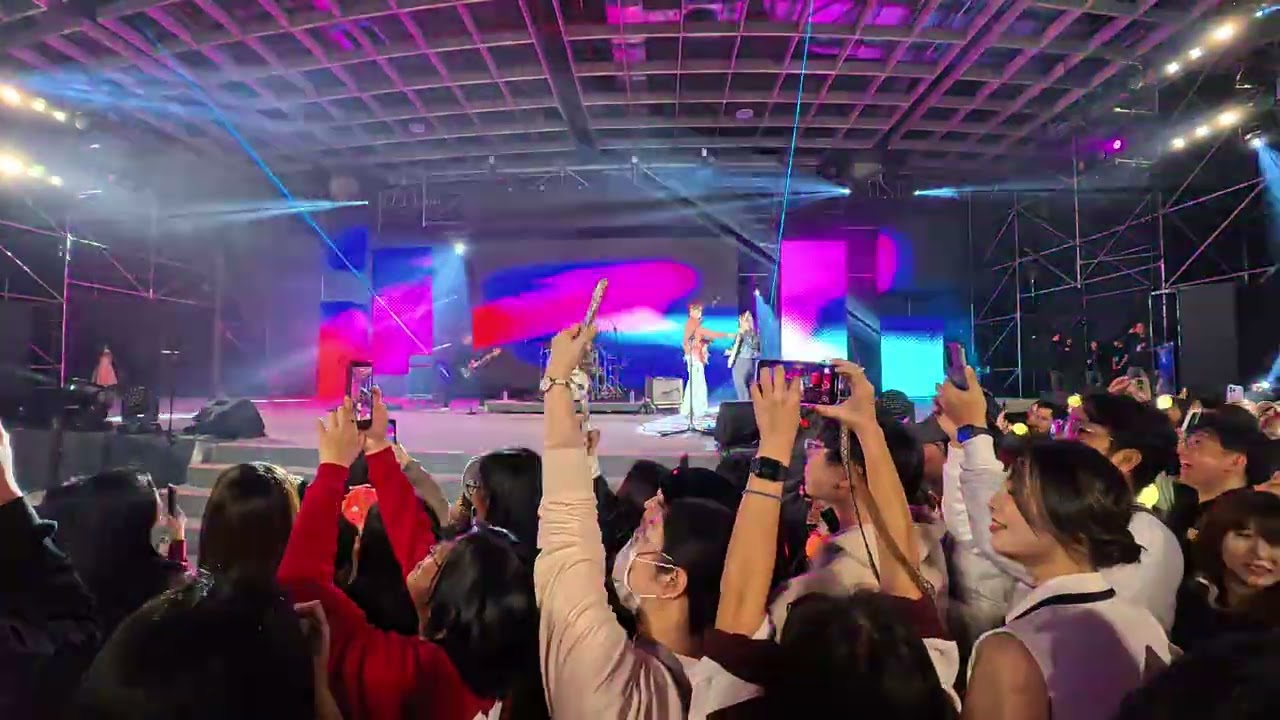 LIVE 愛人錯過 by 告五人 | 觀眾超有反應的尾牙場 | 4K高畫質 #富邦望年會 #acusefive 