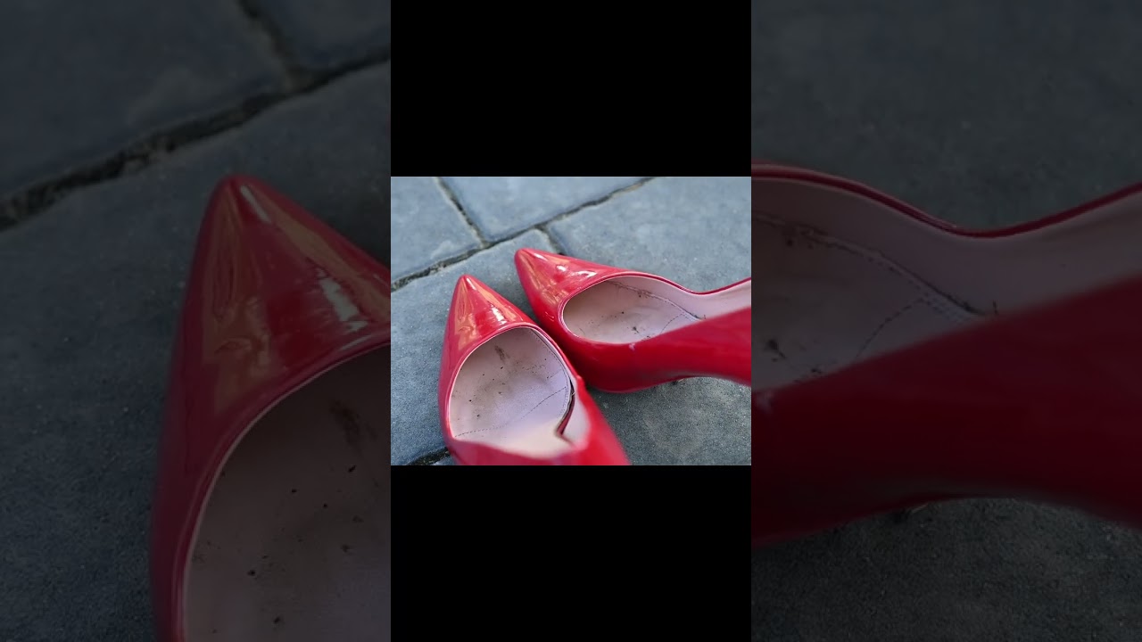 Red #heels #foot #footprints