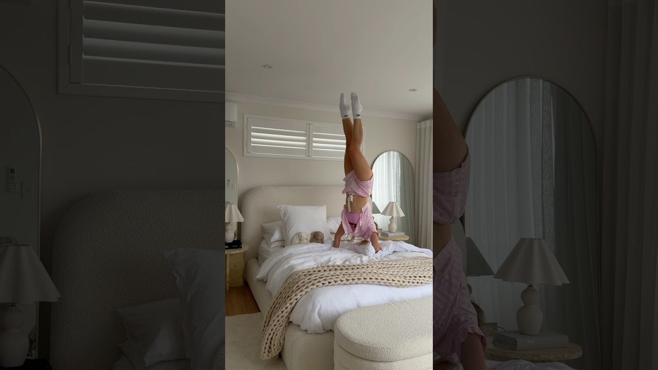 How dancers wake up in the morning 😏