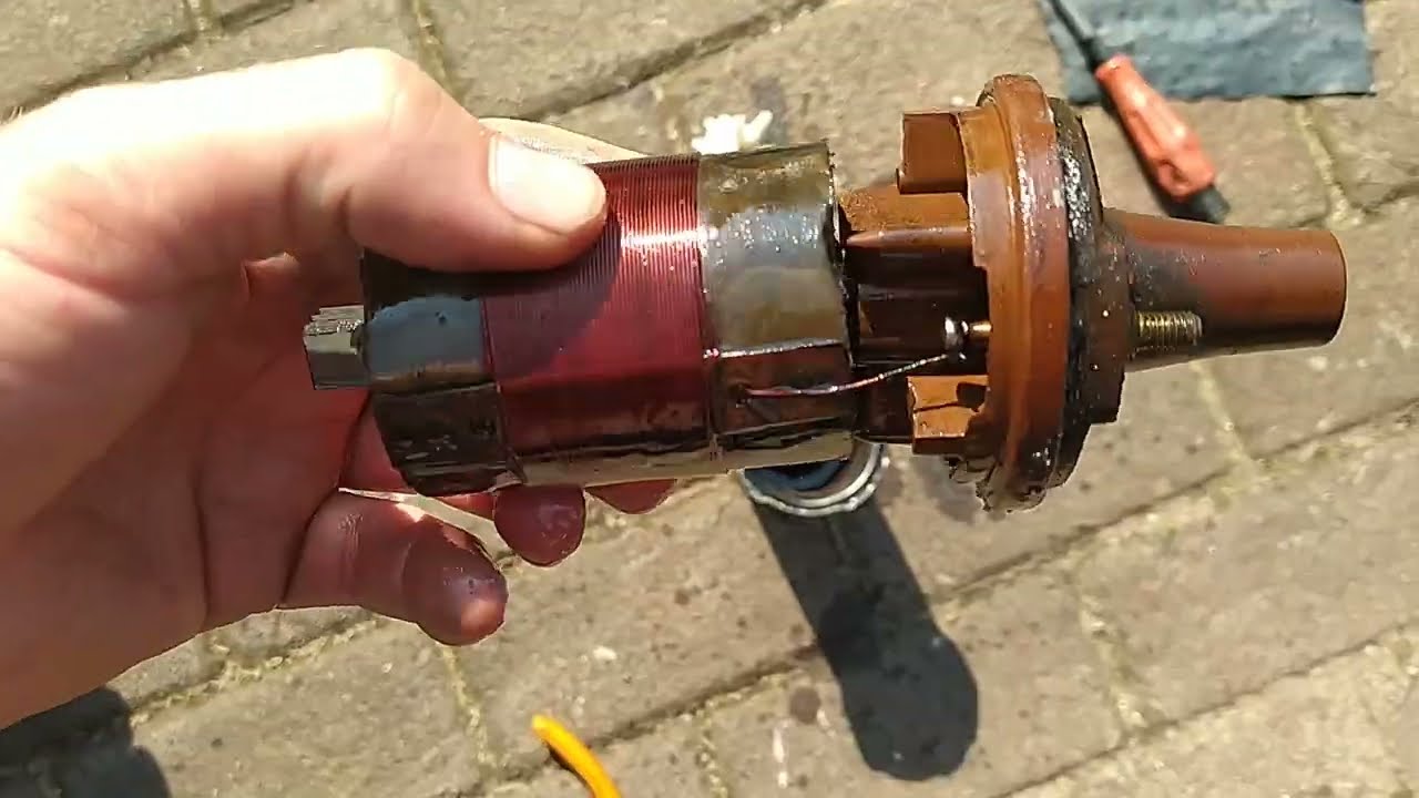 uszkodzona cewka zapłonowa butelkowa- jak jest zbudowana??