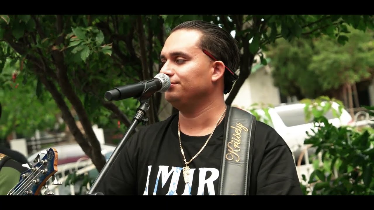 Trio Efectivo - El Doble F (En Vivo)