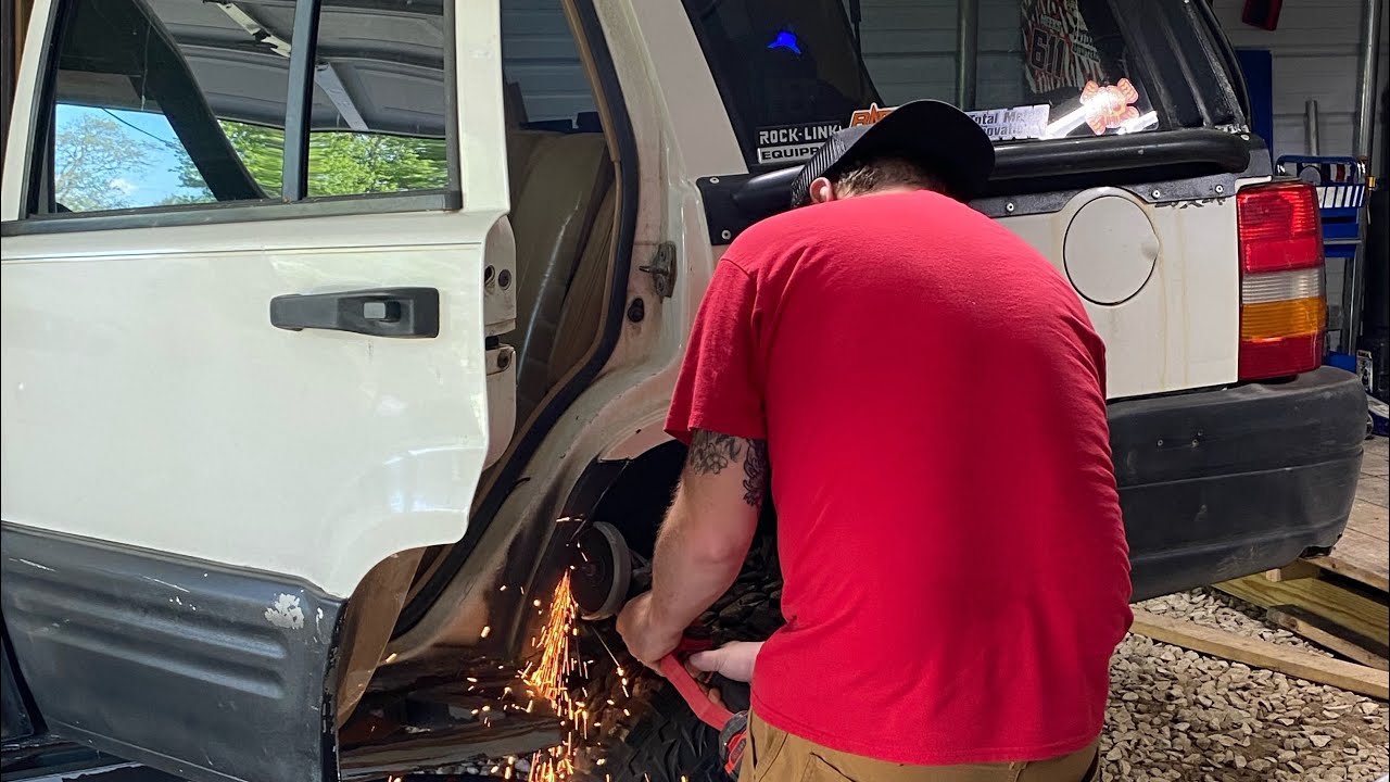 Trimming the ZJ fenders