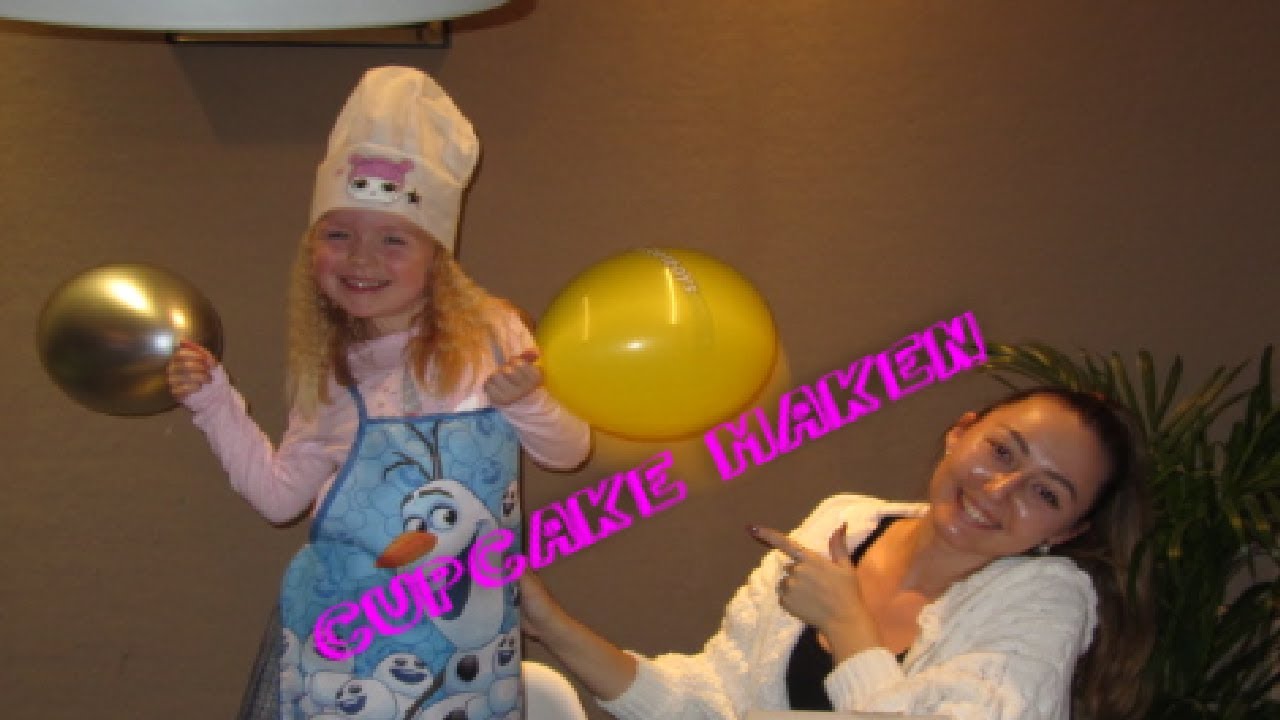 ONZE EERSTE YOUTUBE VIDEO! CUPCAKE MAKEN MET FENNA & LILLA