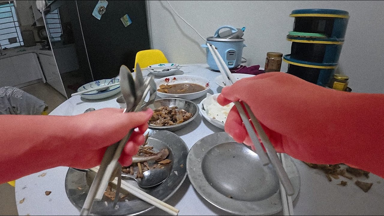 ASIAN POV: CLEANING AFTER DINNER BEFORE MOM GETS MAD