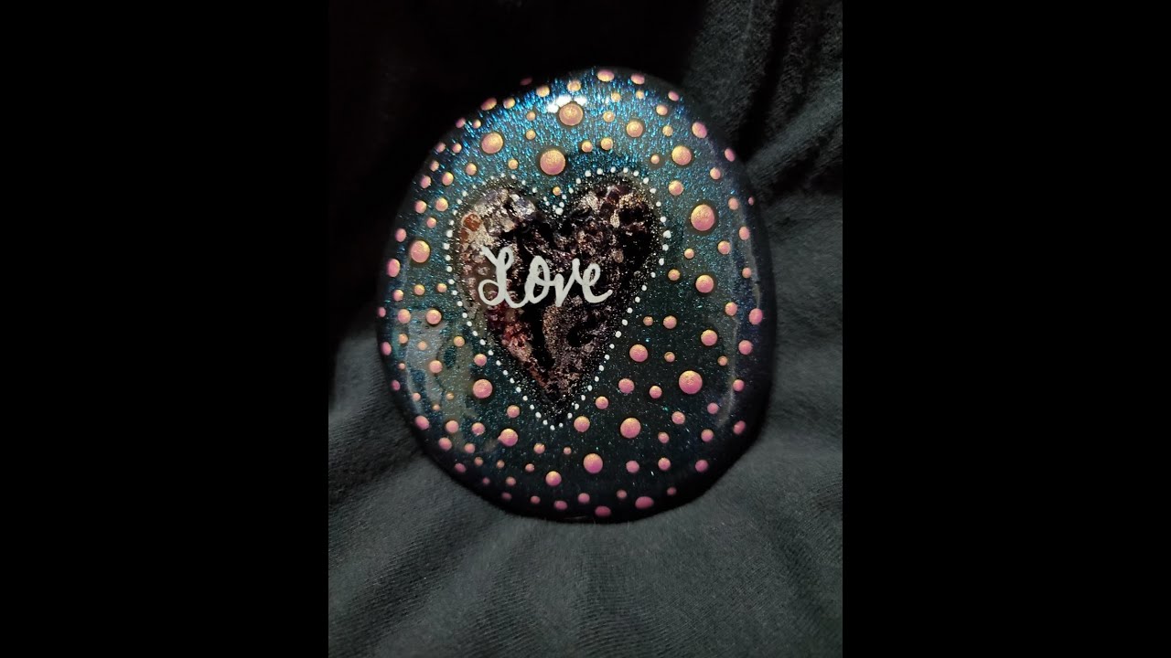 UV resin with a UV light/ Rock Art / Rock Foiling