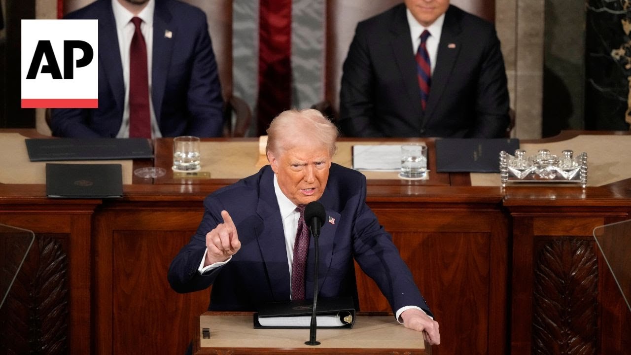 Trump admonishes Democrats for not cheering him