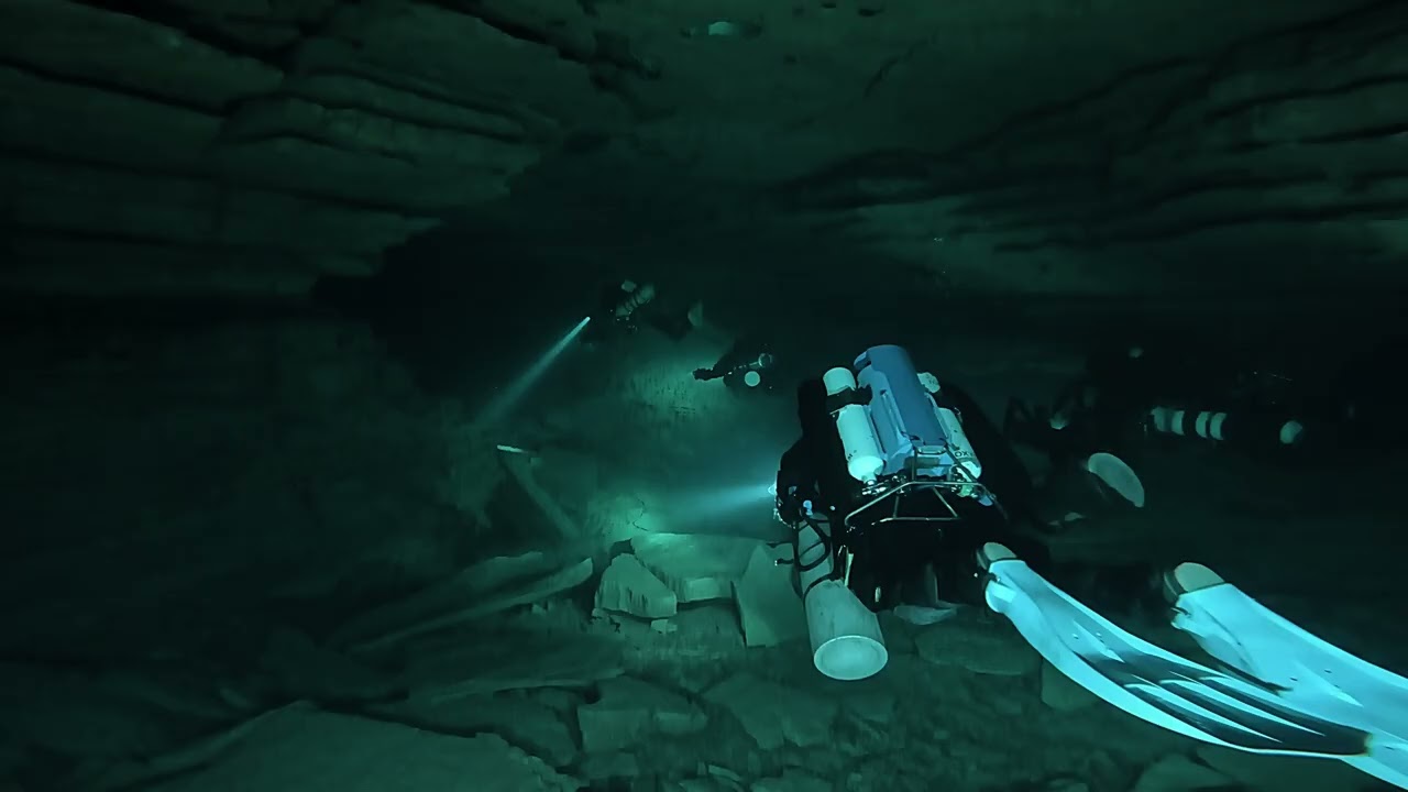 EMERGENCE DU RESSEL - behind the shaft