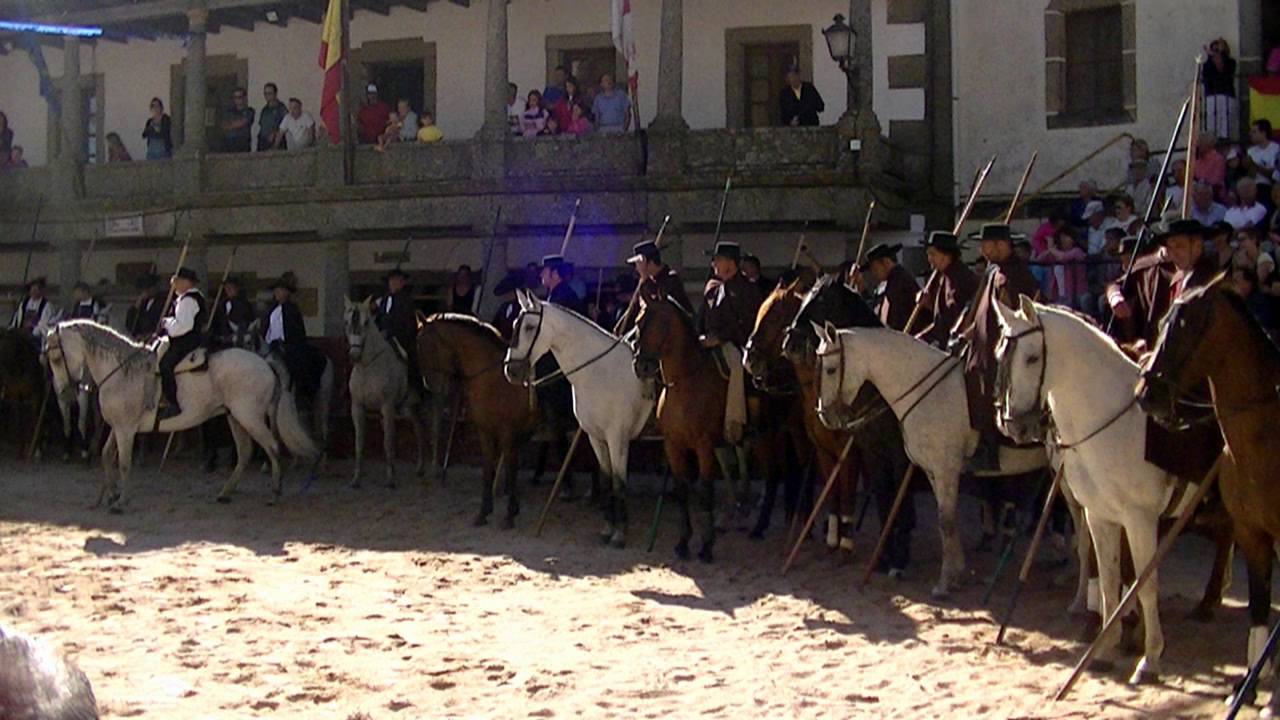 Encierro a caballo Fuenteguinaldo 2012 Bicentenario
