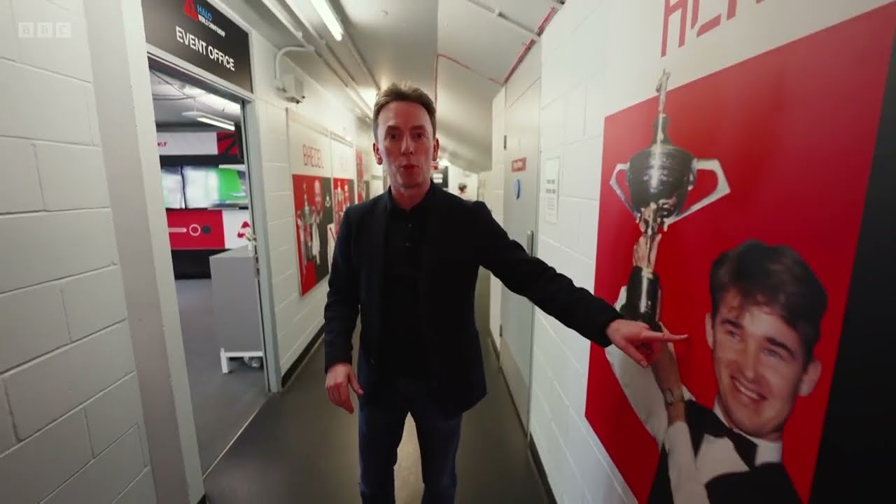 Ken Doherty Gives Tour of the Crucible Theatre in Sheffield 2025