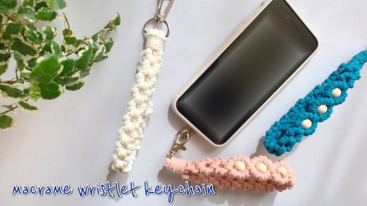 ウッドビーズを使ったマクラメストラップ|macrame wristlet keychain tutorial