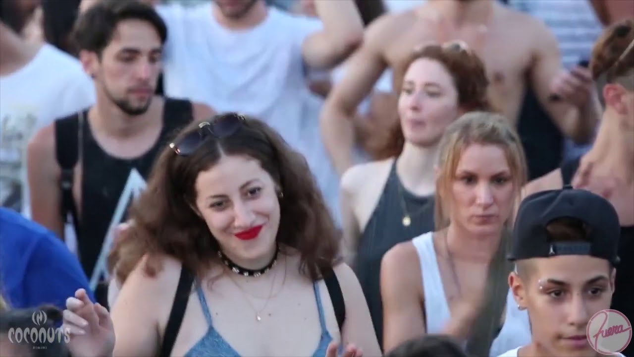 RIMINI: Summer Pride, in migliaia sul lungomare contro l'omofobia | VIDEO