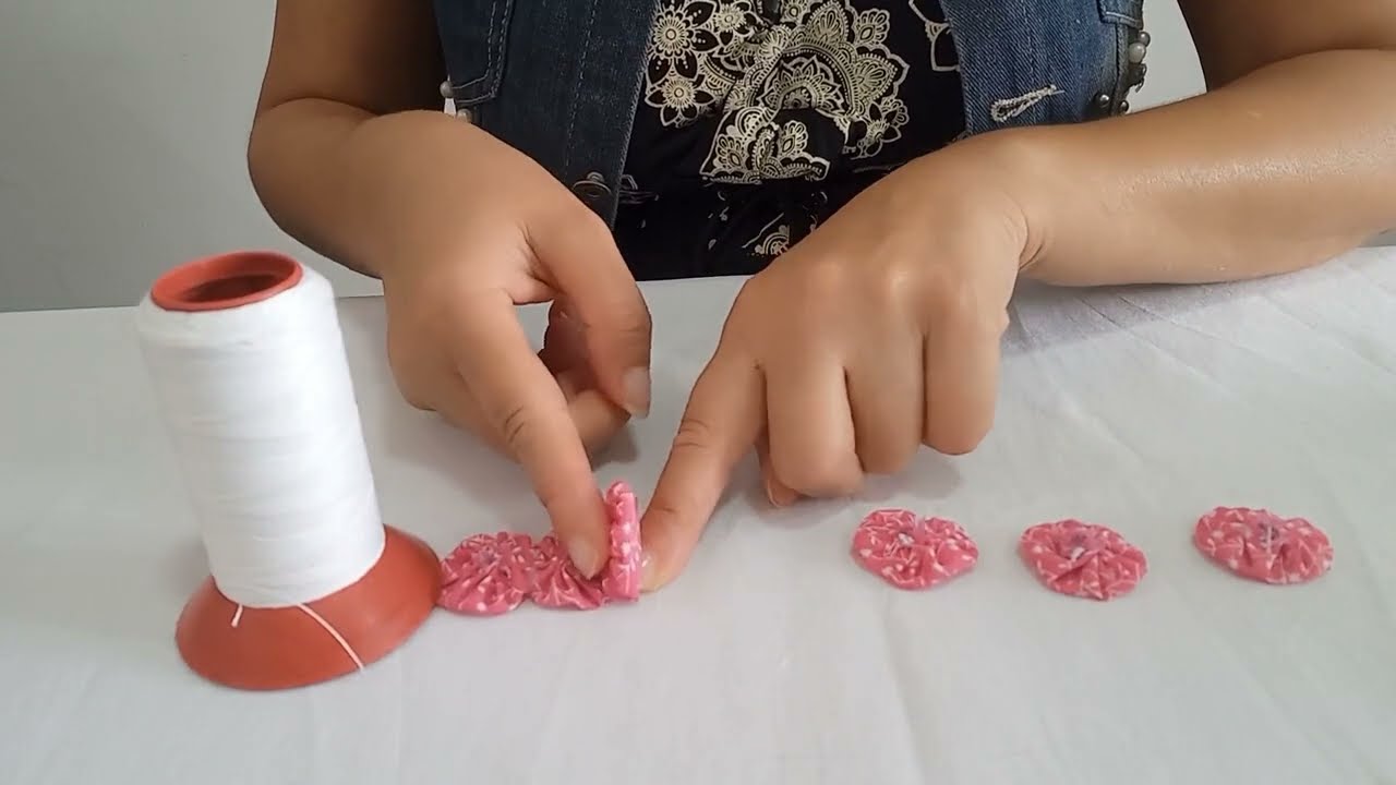 caneta decorada com flor de fuxicos artesanato para ganhar dinheiro