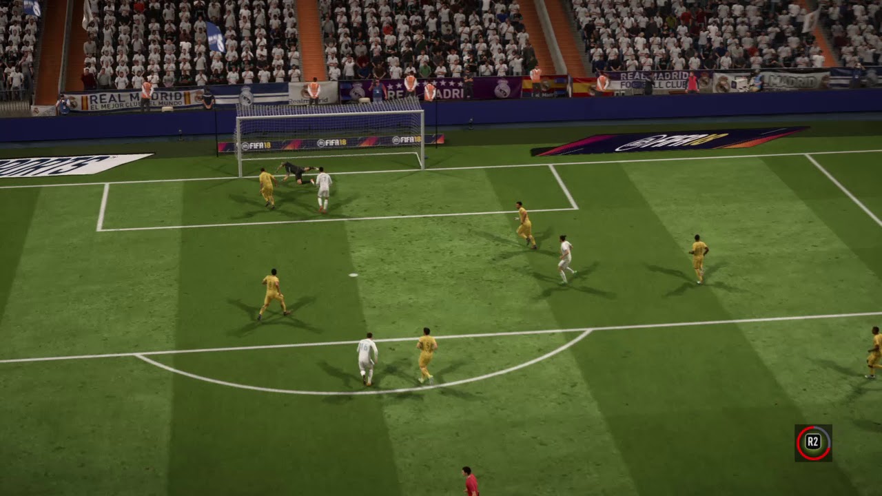 FIFA 18 but de la t&ecirc;te avec Ronaldo