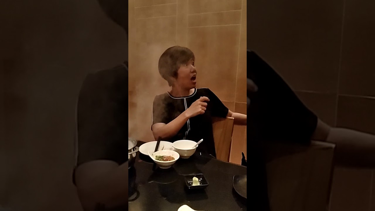 Daughter surprise mother