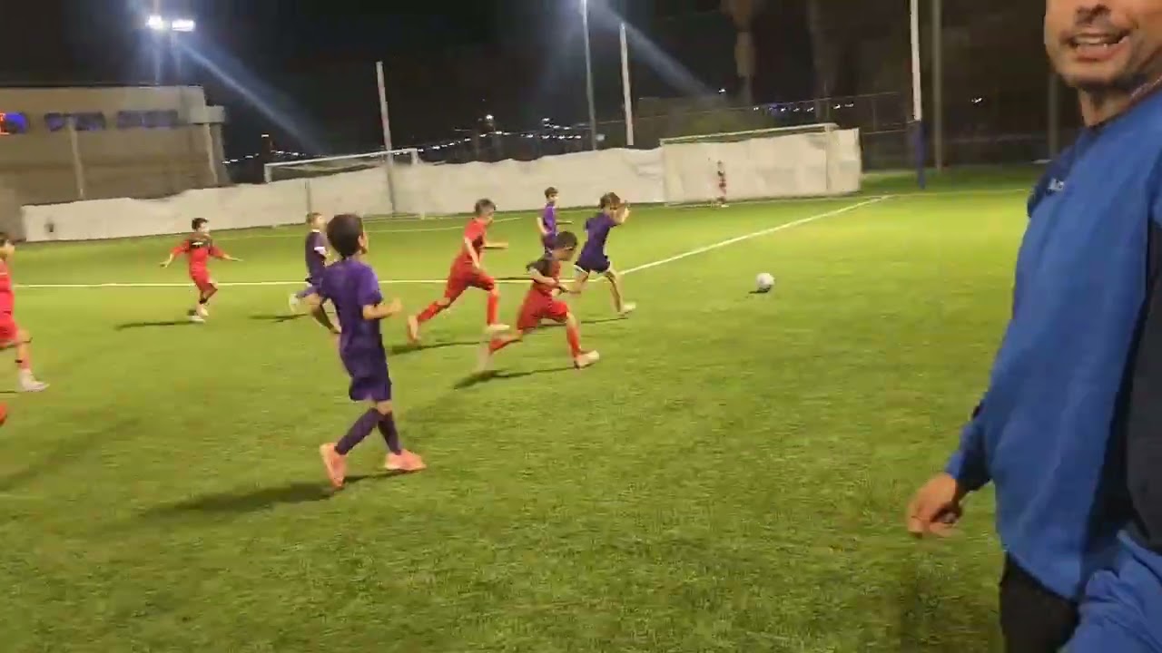 ניב המגניב לקט ביצועי כדורגל של הכישרון הצעיר