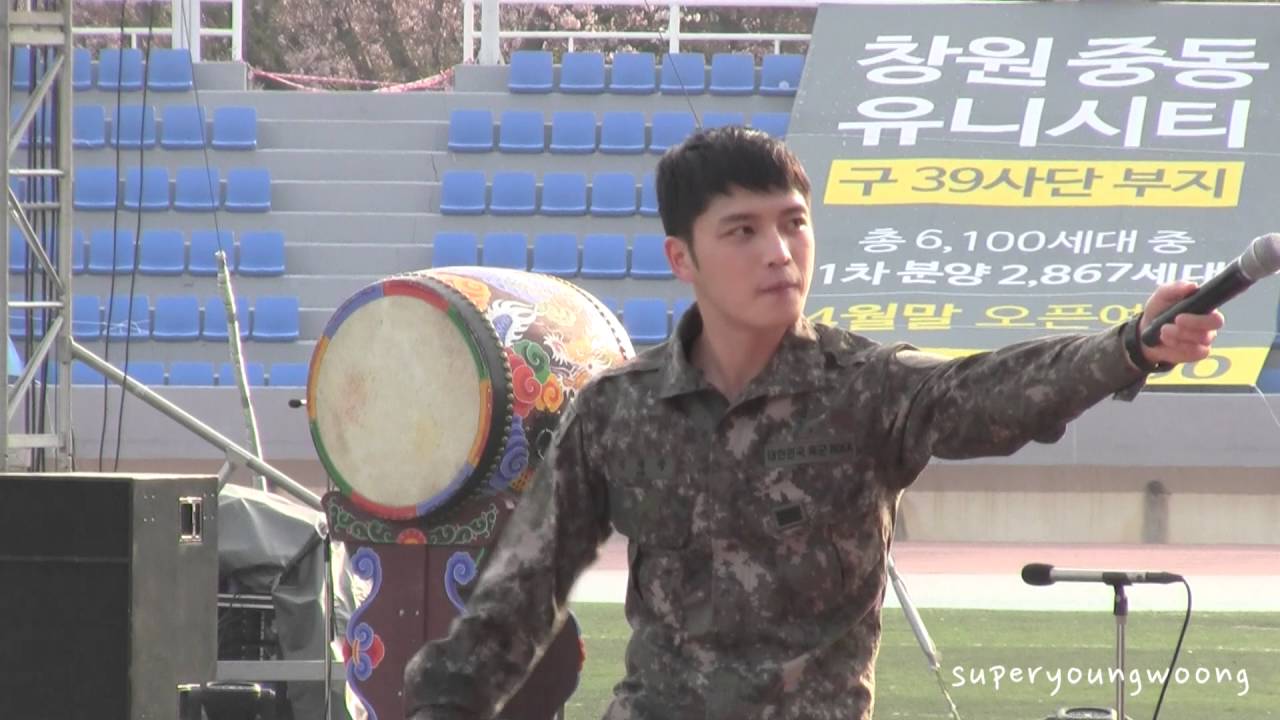 [Fancam] 160409 김재중 at Jinhae Military Band Festival (afternoon) – 왼손잡이 (Left-handed)